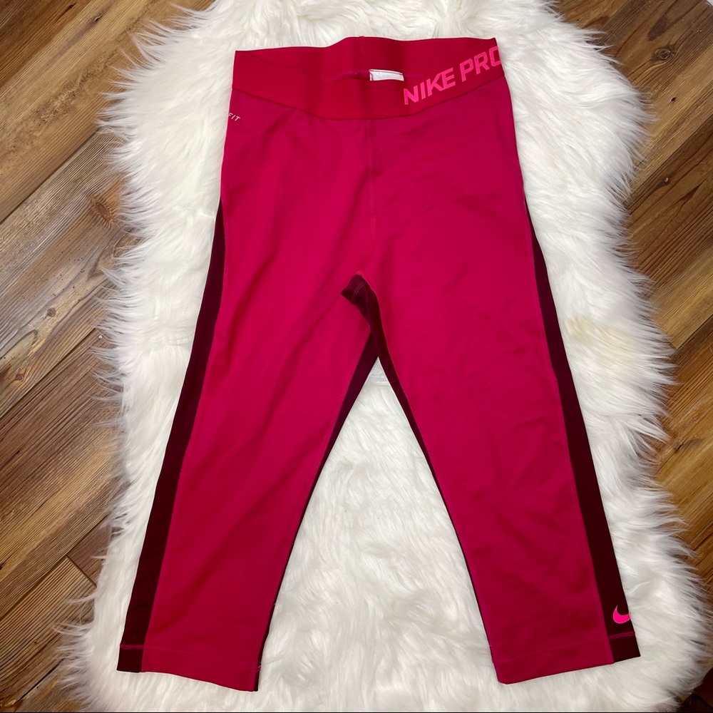 Nike Pro Raspberry Pink Cropped Leggings Size S